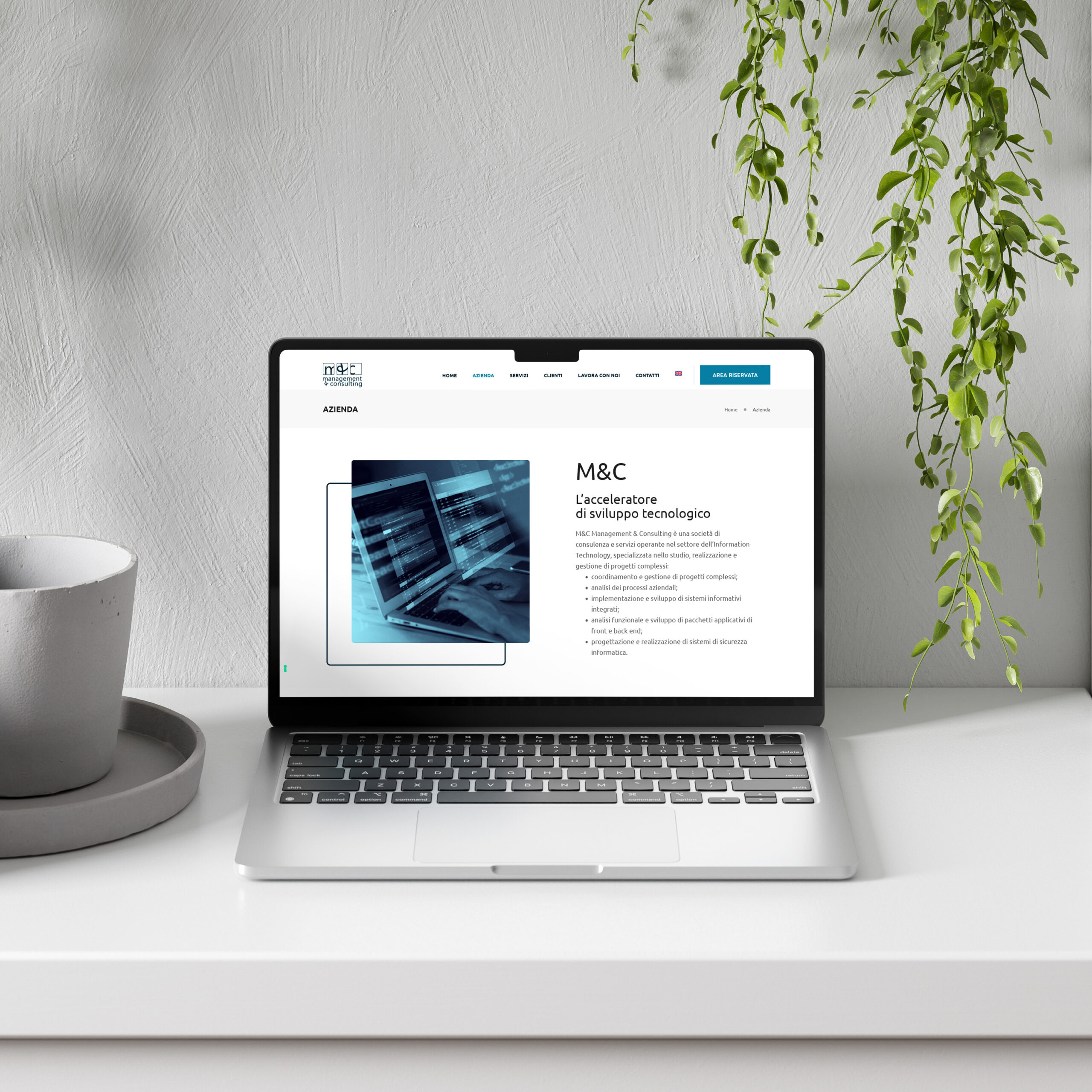 MacBook_Dresser_Mockup_2